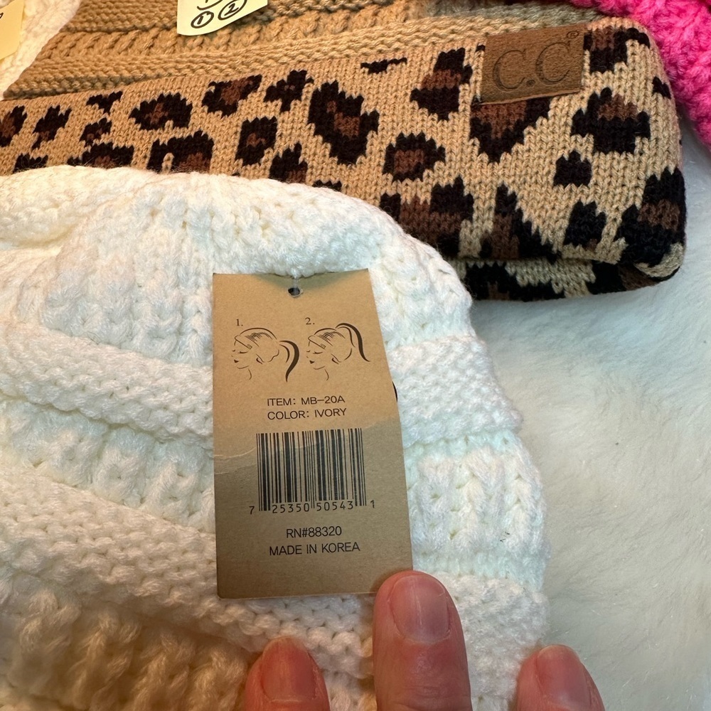 NWT C.C Beanie Tail or Pom - Picture 10 of 11